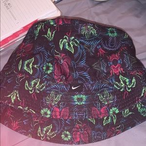 Nike bucket hat